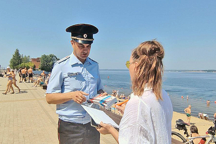 В Чебоксарах полиция проводит масштабную профилактику мошенничеств