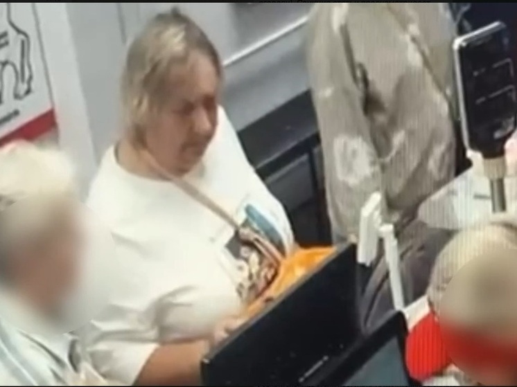 В Приангарье ищут женщину, платившую чужой картой