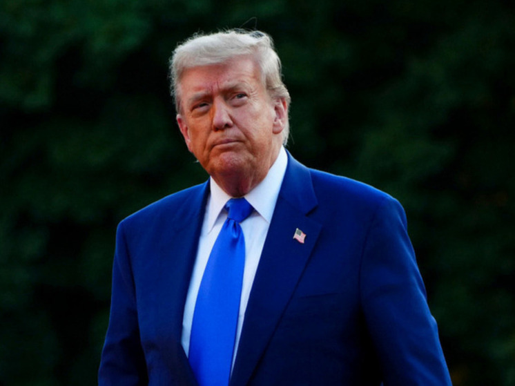 Politico: сторонники Трампа оказались недовольны решением передать оружие Киеву