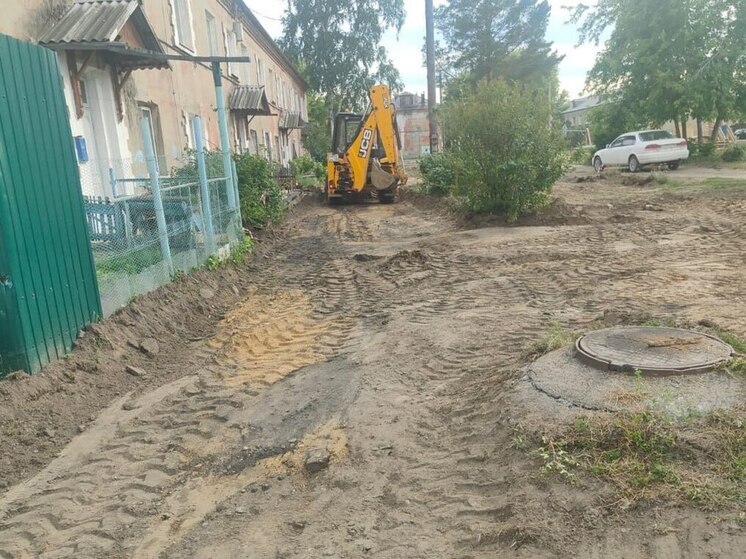 В Ленинском округе Иркутска начался ремонт 23 дворов