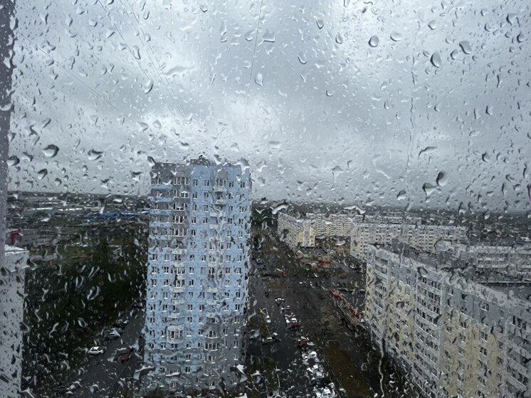 Новосибирск под водой: как ливень парализовал город и взвинтил цены на такси