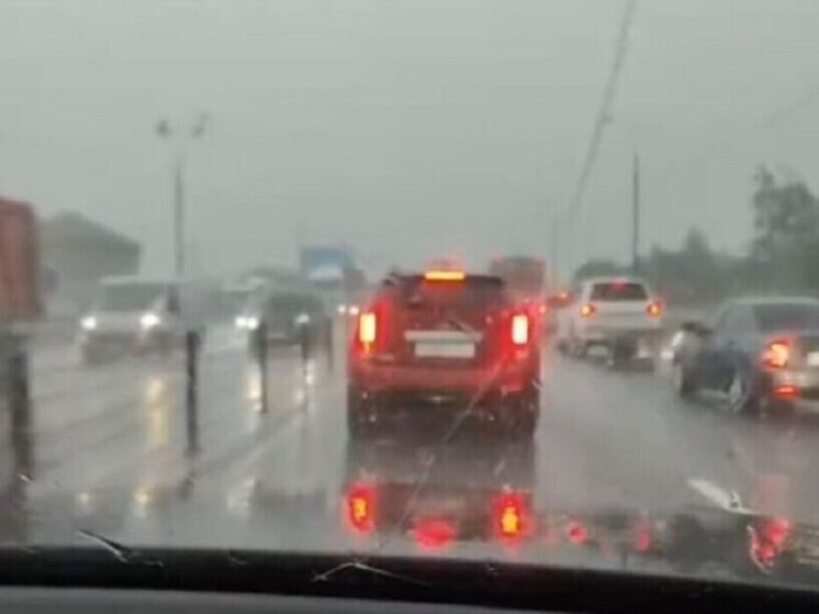 Мощные ливни и грозы уже начались в Подмосковье