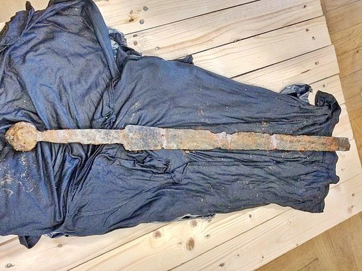 NTK: польский рыбак выловил из Вислы меч тамплиеров