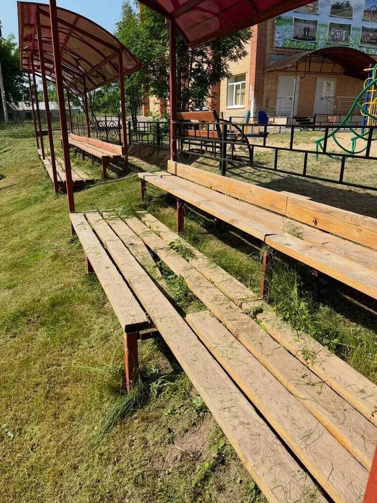 В Ульяново отремонтировали разрушенные трибуны