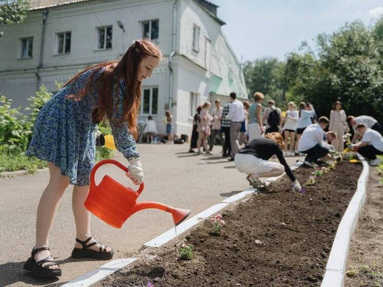 Томские студенты создали рай для пчел: в городе появился эко-цветник