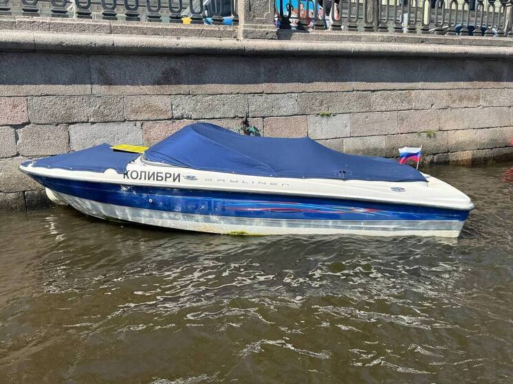 В Петербурге теплоход врезался в катер с пассажирами на борту