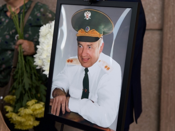 В Челябинске увековечили память экс-главы налоговой полиции региона