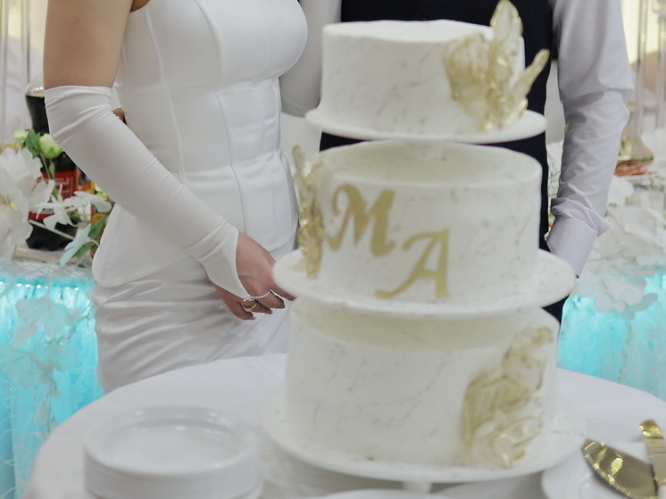 BirGün: на свадьбе в Турции 60 человек отравились тортом