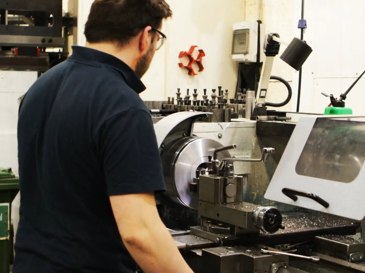 “Второй старт”: рабочие и инженеры Псковской области могут побороться за звание лучшего по профессии