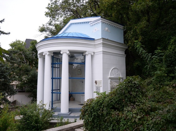 Популярность Лермонтовского источника в Железноводске вновь возросла в жаркую погоду