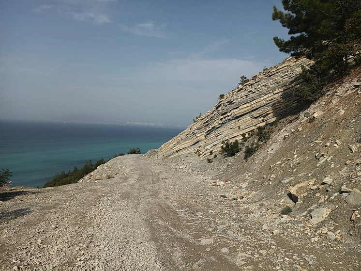 Туристка отправилась в поход и была изнасилована двумя мужчинами