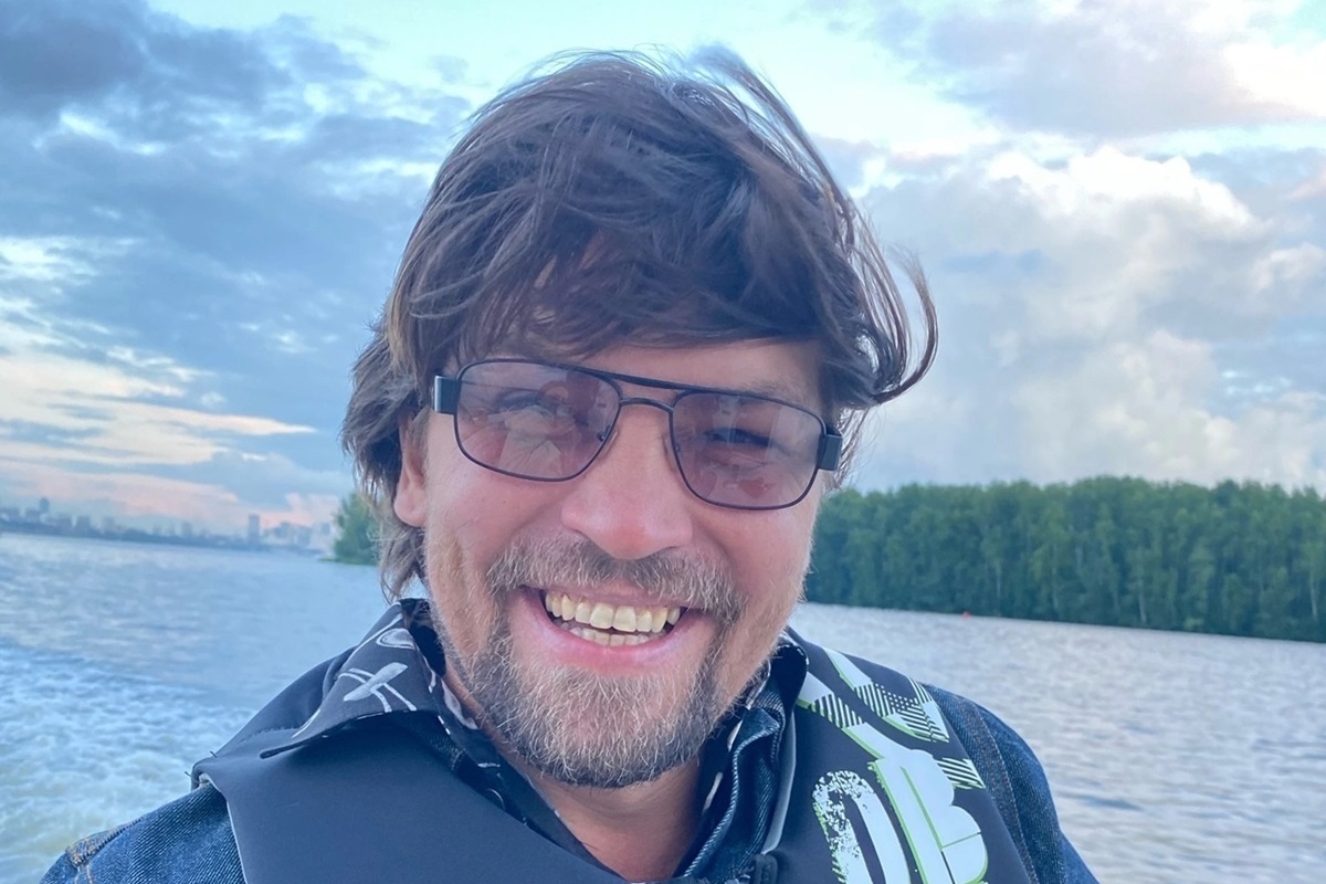 В 47 лет внезапно умер актер и лидер фолк-группы "Сечень" Илья Матохин