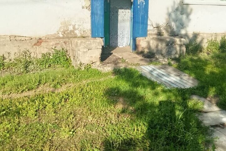 В Тюльгане жители многоквартирного дома два года ждут крыльцо