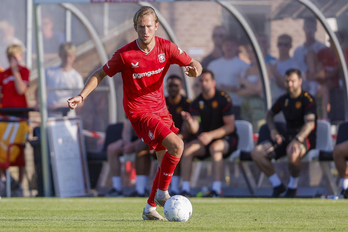 «Спартак» вернулся к переговорам по трансферу полузащитника «Твенте» Влапа