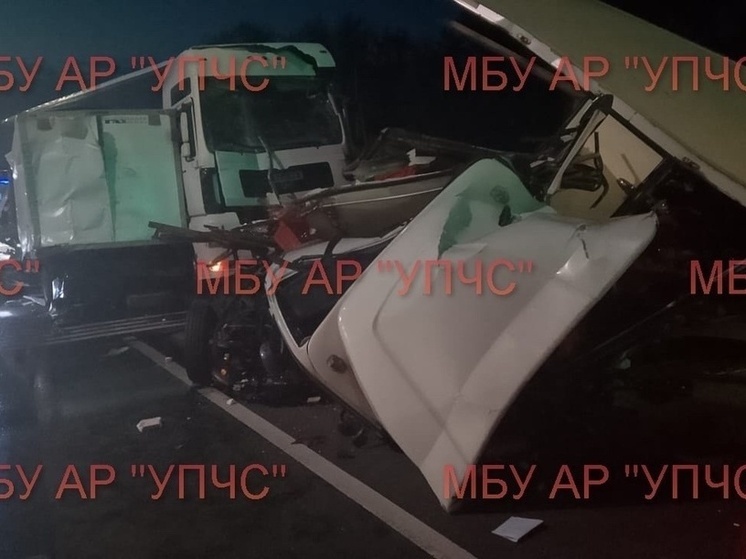 Стали известны подробности жесткой аварии с большегрузами в Аксайском районе
