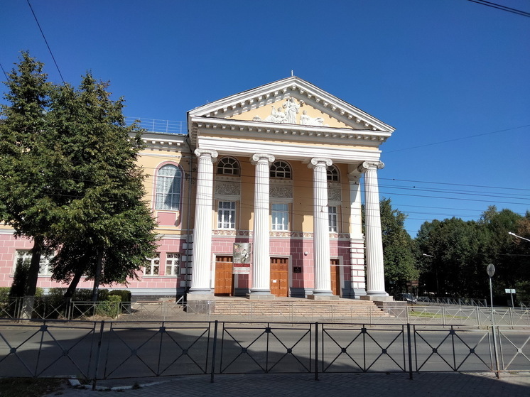 В Йошкар-Оле ремонтируется здание колледжа культуры и искусств