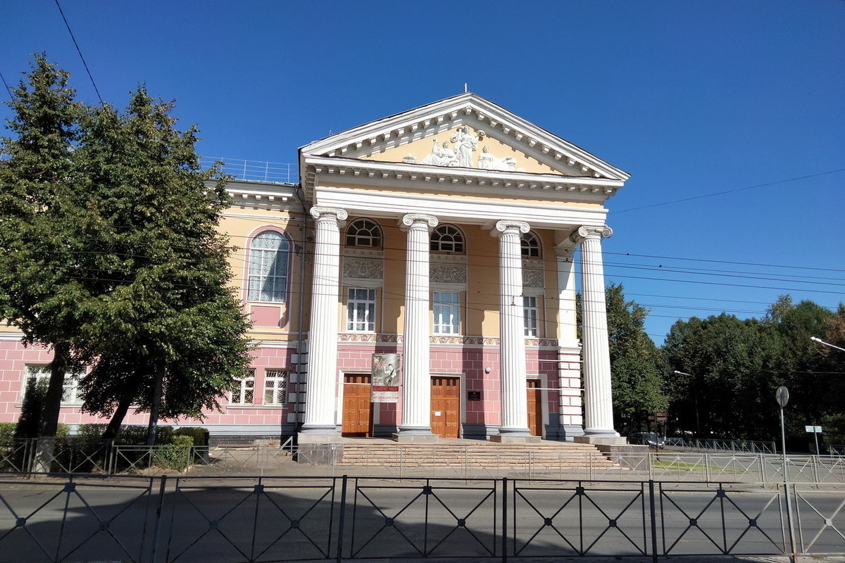 В Йошкар-Оле ремонтируется здание колледжа культуры и искусств