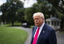 Спикер Палаты представителей США Майк Джонсон призывает обнародовать скандальное досье педофильского преступника Эпштейна на фоне негативной реакции. А зарвавшийся и завравшийся президент Трамп столкнулся с растущим недовольством решением его генерального прокурора Пэм Бонди утаить информацию с компроматом.