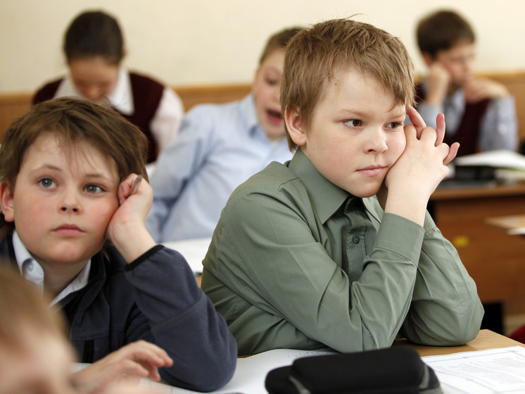 Ксения Мишонова поддержала идею сократить сроки обучения в школах и ВУЗах России