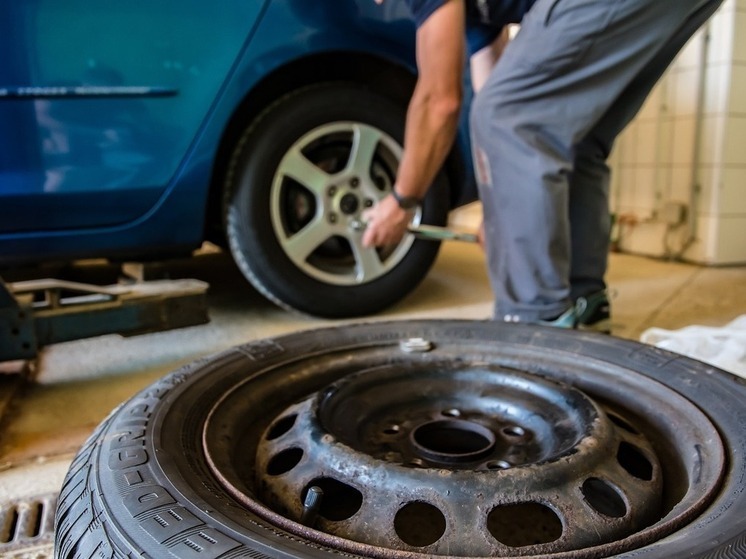 В Башкирии рабочего убило разорвавшимся колесом