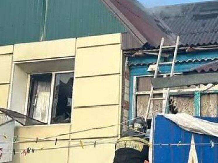 В Белгородском районе пожарные спасли супругов из горящего дома