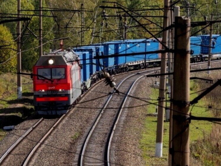 Перевозки контейнеров на ЗСЖД выросли на 2,2 % в январе – июне 2025 года