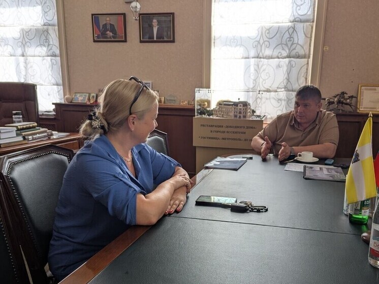 Глава Ессентуков обсудил с супругой бойца СВО предстоящий ремонт дороги