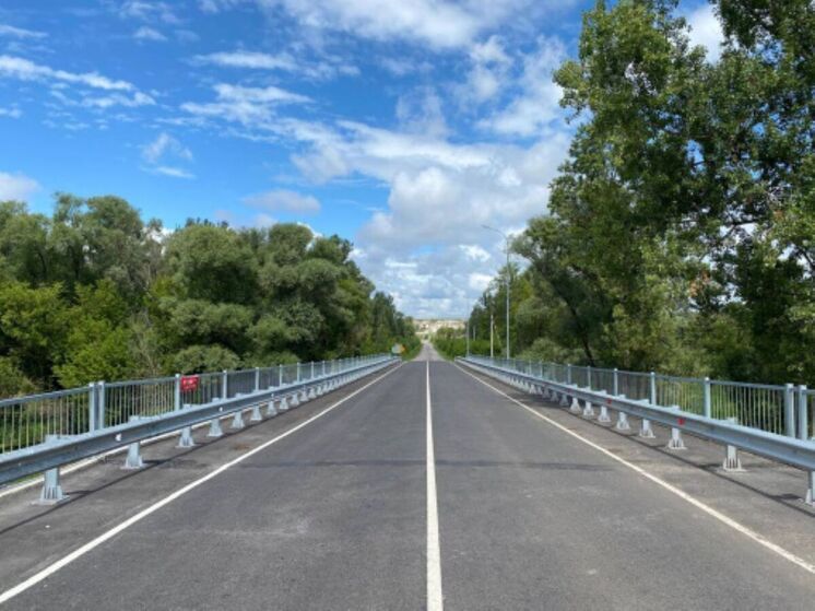 В Белгородской области обновили мост длиной 80,3 м метра через реку Валуй
