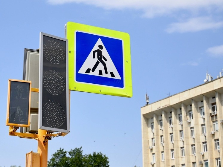 В Элисте проводят модернизацию светофоров