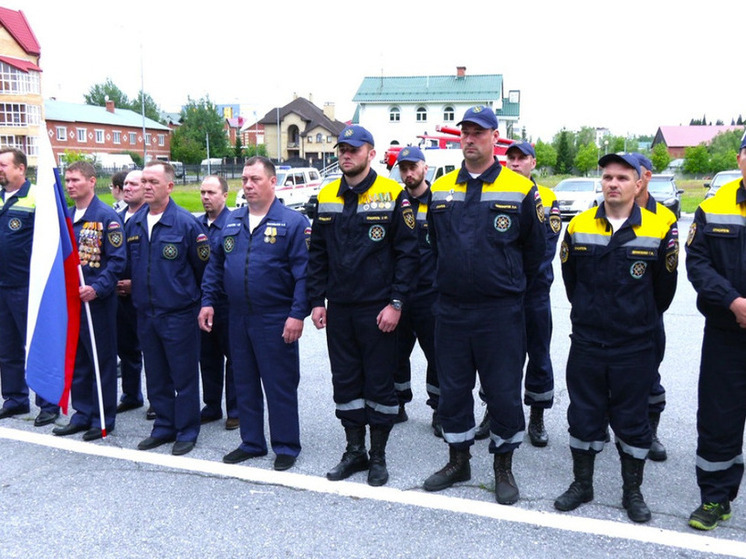 Спасатели Югры награждены за ликвидацию последствий урагана в Березово
