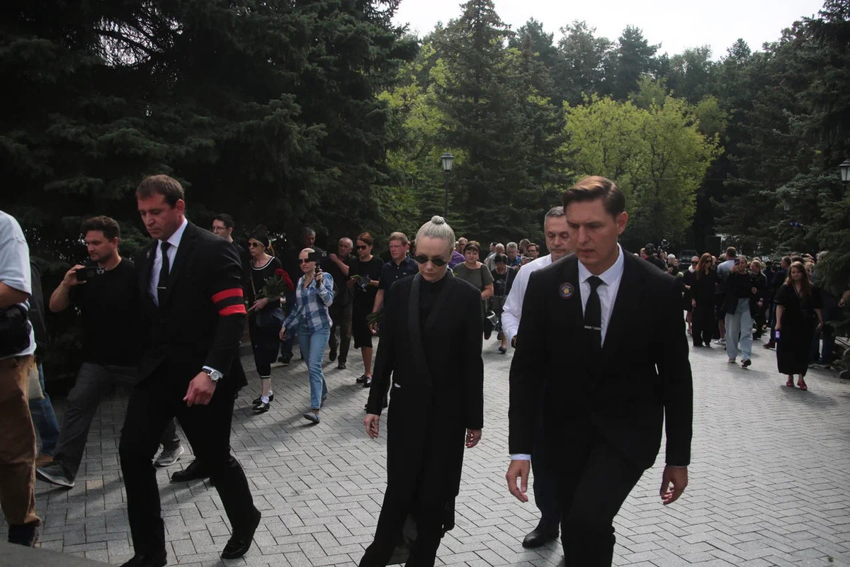 «Не надо плакать!» Жена и дочь лежали рядом, когда умирал автор «‎Каменской» Юрий Мороз