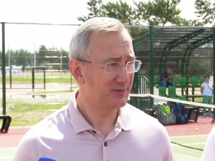 Калужский губернатор открыл современные теннисные корты в сквере Волкова