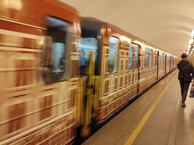 Трёхлетний мальчик травмировал руку в петербургском метро