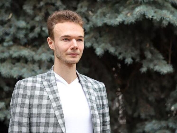 Белгородец Максим Кондаков благодаря самодисциплине и планированию добился государственного и международного признания в нескольких сферах деятельности: науке, спорте, туризме, нумизматике, актерском мастерстве, поэзии и прозе на русском и английском языках