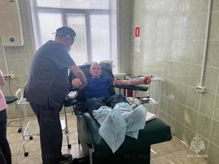 Тульские спасатели МЧС сдали кровь в рамках благотворительной акции