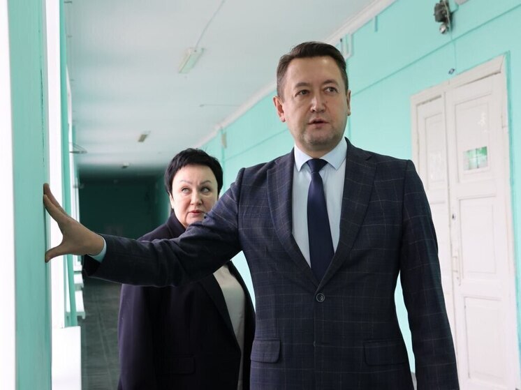 В Новомосковске школы преображаются к новому учебному году