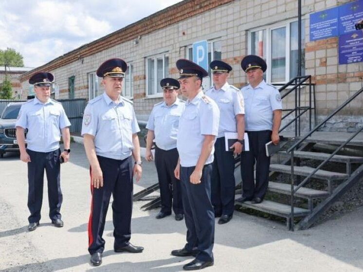 Глава МВД Башкирии познакомился с сотрудниками белорецкой полиции