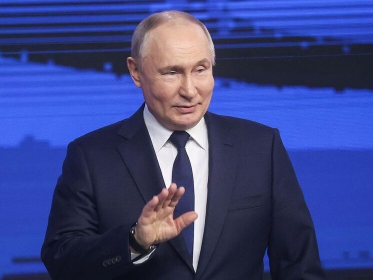 Владимир Путин прилетел с рабочим визитом в Магнитогорск