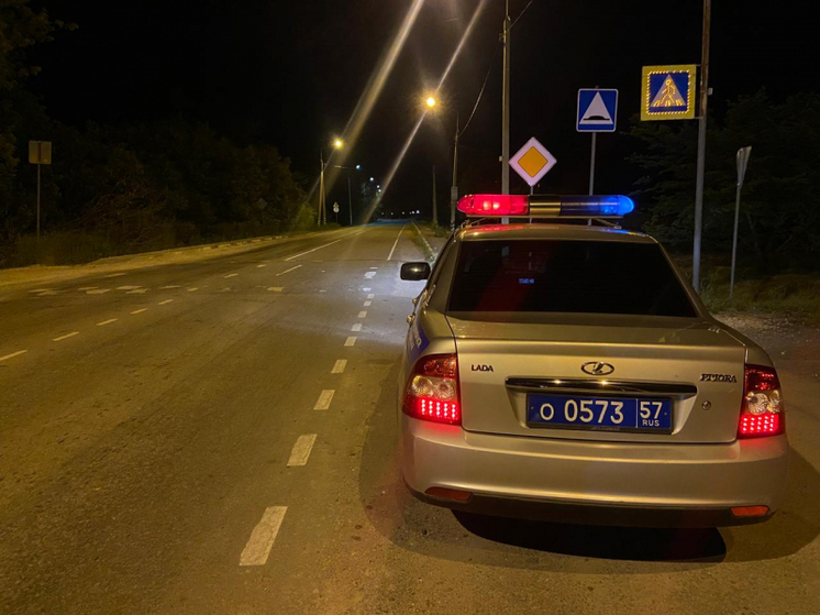 Орловские полицейские пришли на помощь автоледи в жару