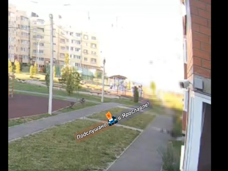 В Ярославском районе юноша погиб, выпав из окна