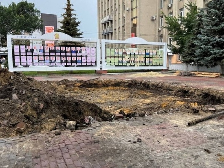 В Пензе демонтировали неработающий фонтан в сквере Ермина