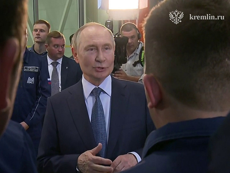 Путин назвал недостаточными меры повышения рождаемости в России