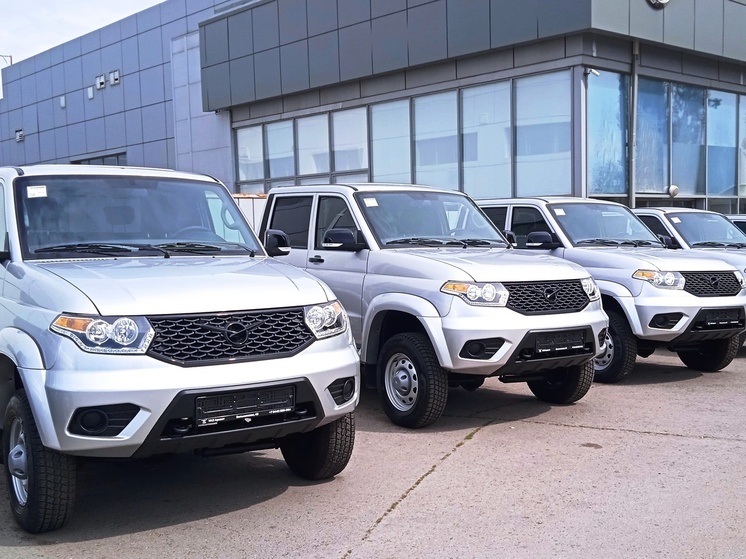 Волгоградская область передала семь автомашин УАЗ пикап для военнослужащих