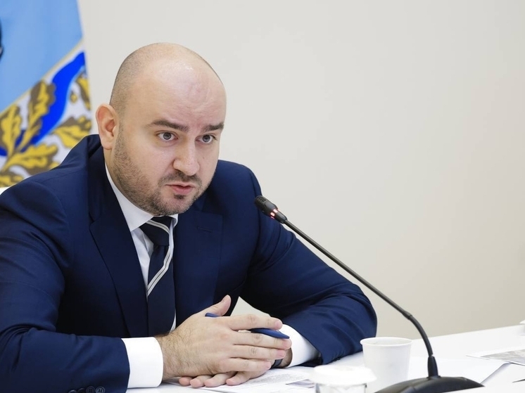 Самарский губернатор провел еженедельное оперативное совещание в правительстве