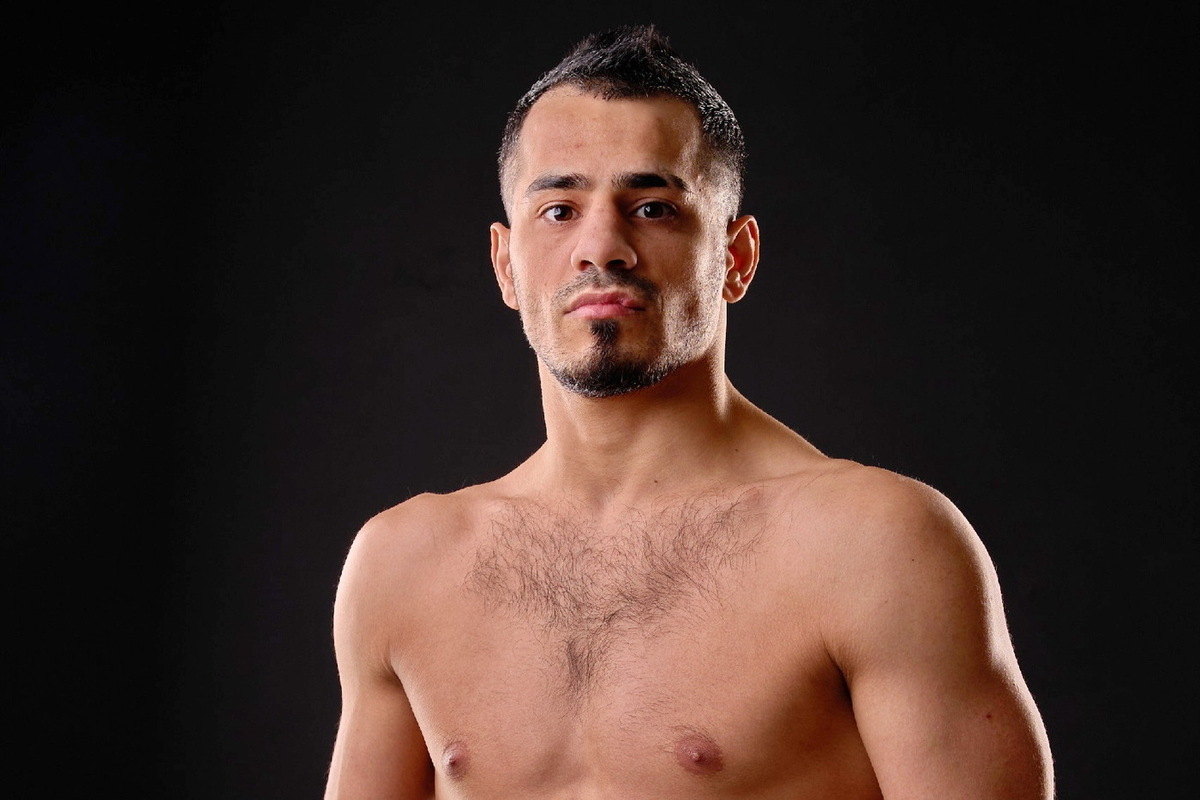Бойца MMA Рзаева, назвавшего соперника «русской свиньей», лишили гражданства РФ