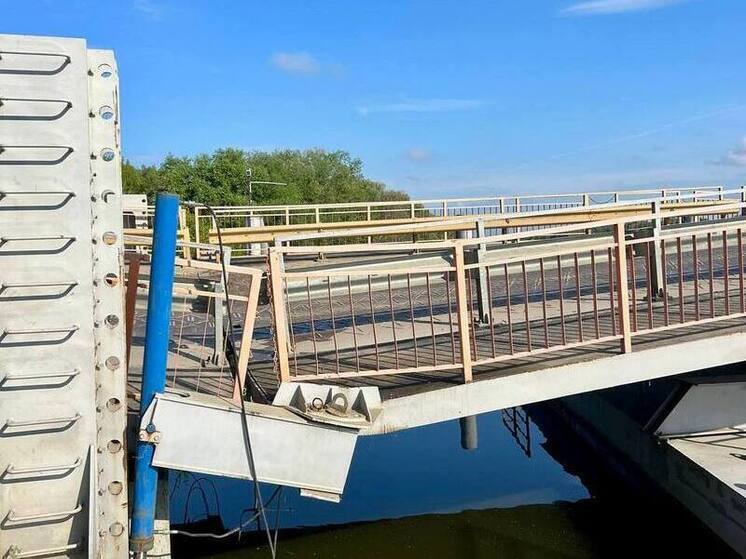 В Коломне из-за грузовика пострадал Митяевский мост