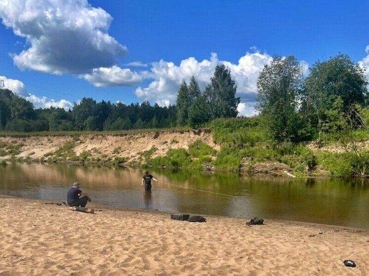 В Холмогорском округе водолазы нашли тело утонувшего мужчины