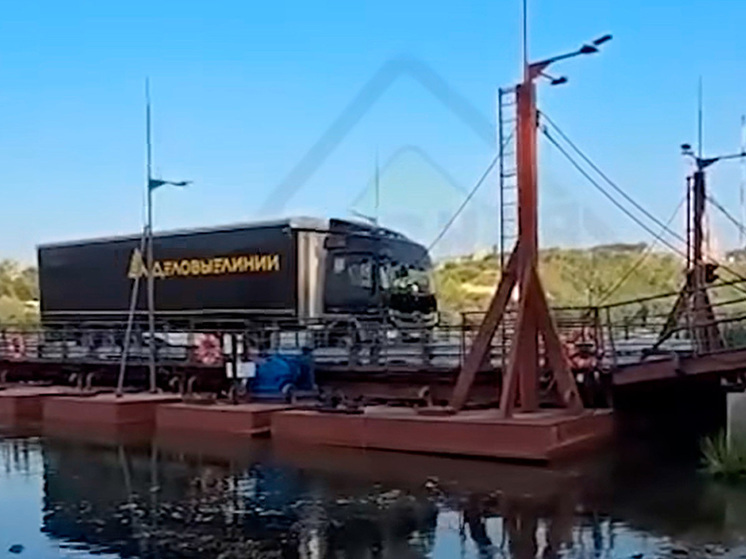 Под Воронежем грузовик залил соляркой Дон