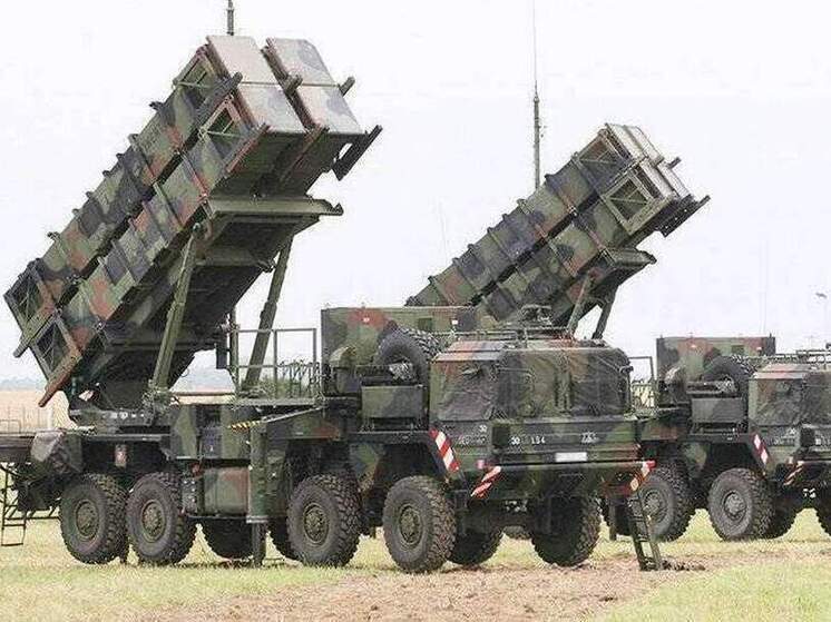 Киев еще 11 июля направил в Германию сверхтяжелый военно-транспортный самолет Ан-124 «Руслан», который может доставить на Украину зенитный ракетный комплекс (ЗРК) «Пэтриот»