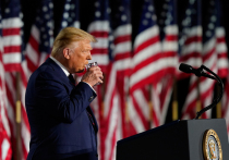 Дональд Трамп, известный своей любовью к диетической коле, заявил о возможных изменениях в рецептуре классической версии напитка в США